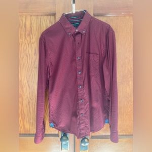 Medium Brooks Brothers Untucked Style